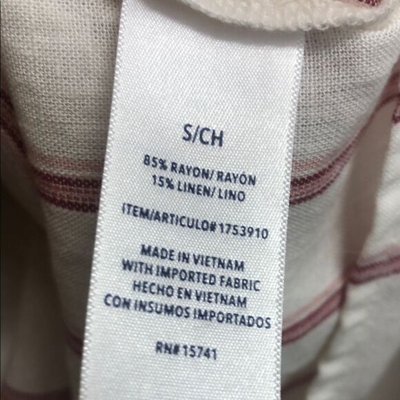 105. Splendid White and pink Boxy 3/4 Sleeve Blouse - Picture 4 of 5